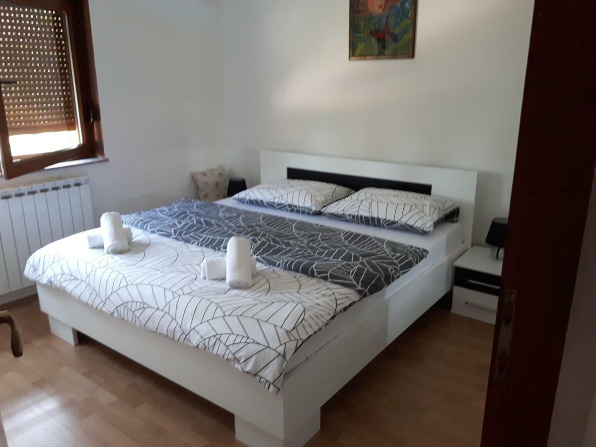 Apartman Petra & Tena Слунь Екстер'єр фото