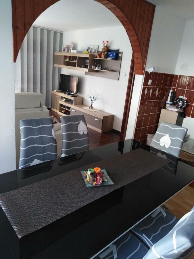 Apartman Petra & Tena Слунь Екстер'єр фото